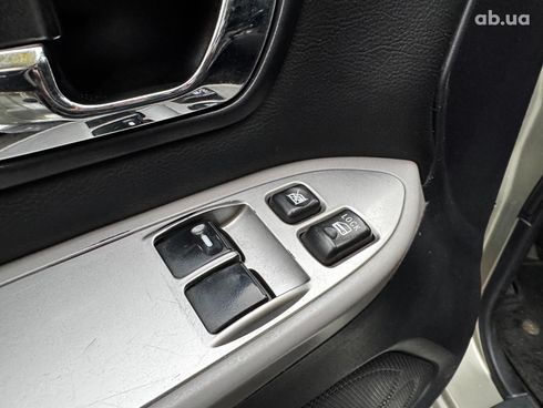 Mitsubishi Pajero 2007 бежевый - фото 13