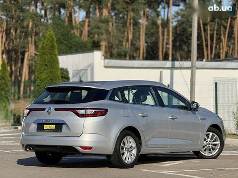 Renault Megane 2017 - фото 18