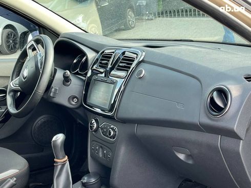 Renault Sandero 2019 бежевый - фото 12