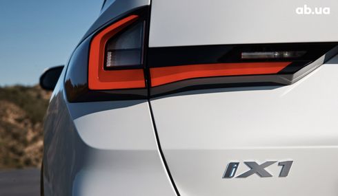 BMW iX1 2023 - фото 13