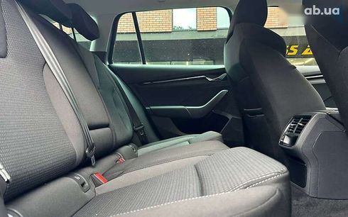 Skoda Octavia 2023 - фото 17