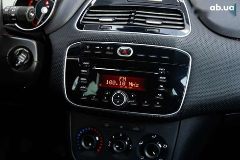 Fiat Punto 2011 - фото 20