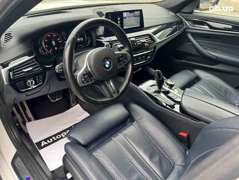 BMW 5 серия 2017 белый - фото 14