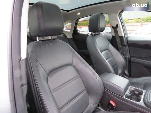 Jaguar E-Pace 2019 - фото 22