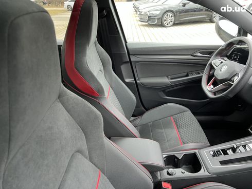 Volkswagen Golf GTI 2023 - фото 31