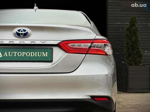 Toyota Camry 2018 - фото 15
