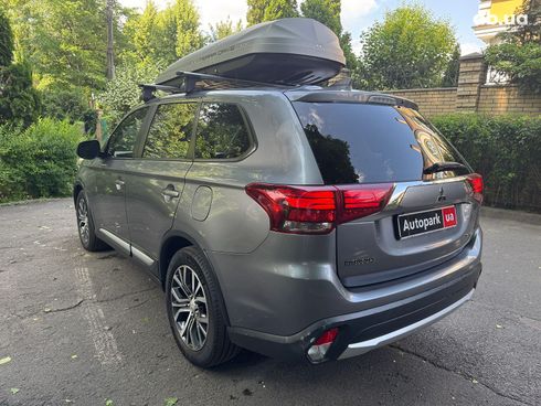 Mitsubishi Outlander 2018 серый - фото 8