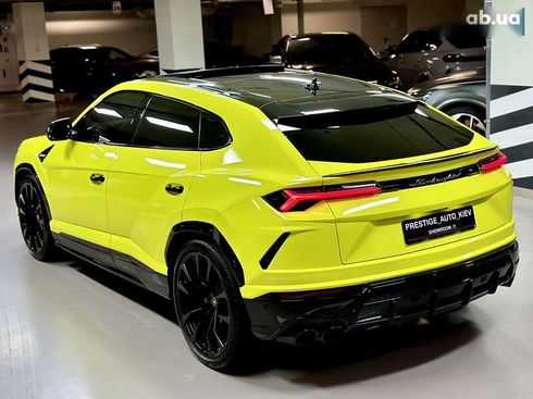 Lamborghini Urus 2020 - фото 23