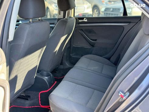 Volkswagen Jetta 2005 серый - фото 10