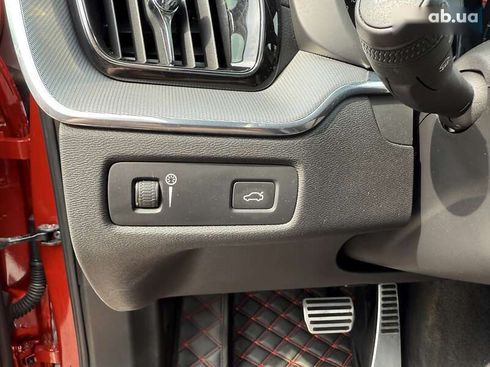 Volvo XC60 2020 - фото 22