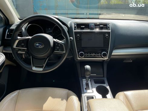 Subaru Outback 2018 белый - фото 23