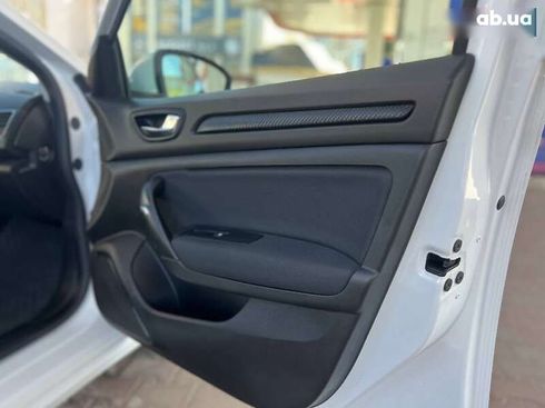 Renault Megane 2017 - фото 25