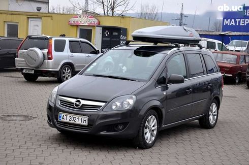 Opel Zafira 2013 - фото 28