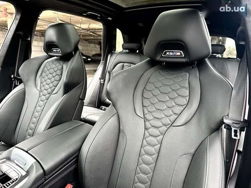 BMW X5 M 2022 - фото 30