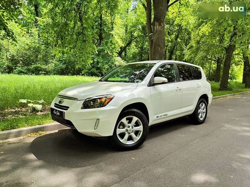 Toyota RAV4 2013 - фото 9