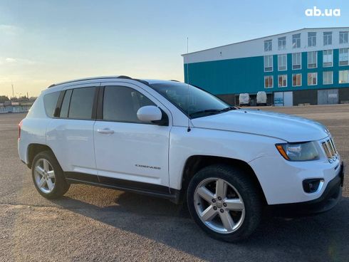 Jeep Compass 2014 белый - фото 9