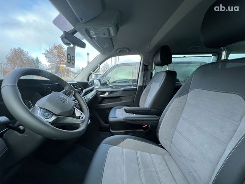 Volkswagen Multivan 2022 - фото 26