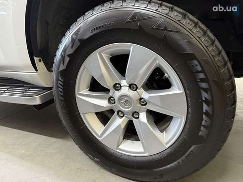 Toyota Land Cruiser Prado 2019 - фото 22