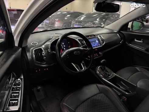 Kia Sportage 2012 белый - фото 9
