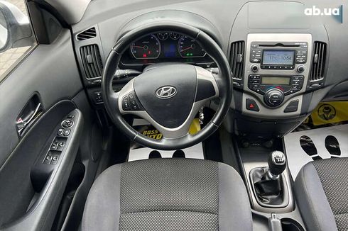 Hyundai i30 2010 - фото 16