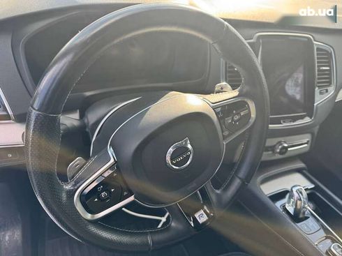 Volvo XC90 2016 - фото 11