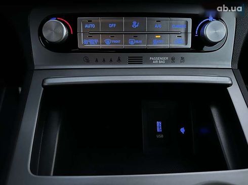 Hyundai Kona Electric 2021 - фото 13