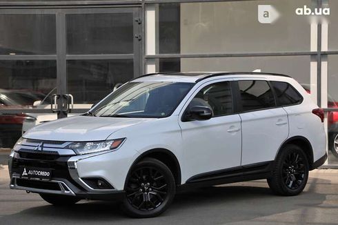 Mitsubishi Outlander 2019 - фото 3