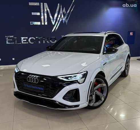 Audi SQ8 e-tron 2023 - фото 17