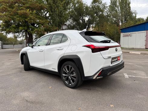 Lexus UX 2018 белый - фото 5