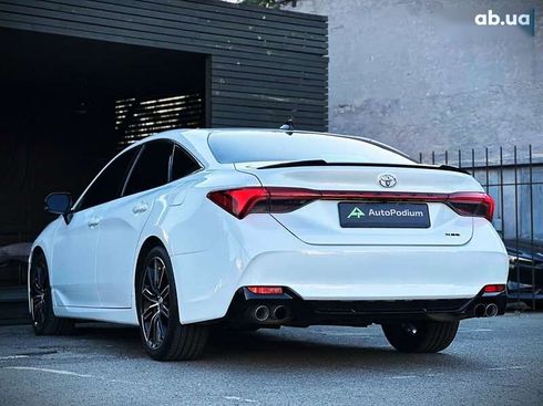Toyota Avalon 2018 - фото 19