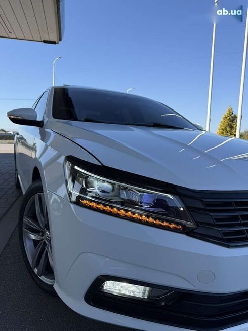 Volkswagen Passat 2017 - фото 2
