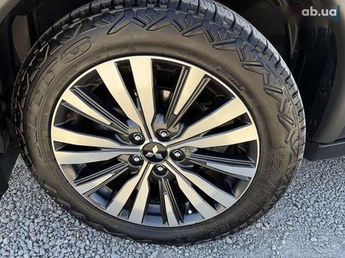 Mitsubishi Outlander 2018 - фото 5