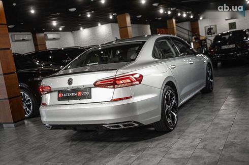 Volkswagen Passat 2020 - фото 16