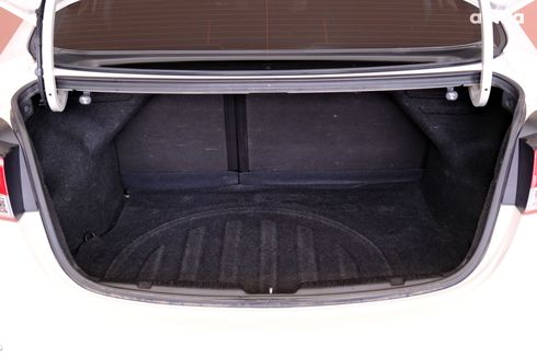 Hyundai Elantra 2013 бежевый - фото 9