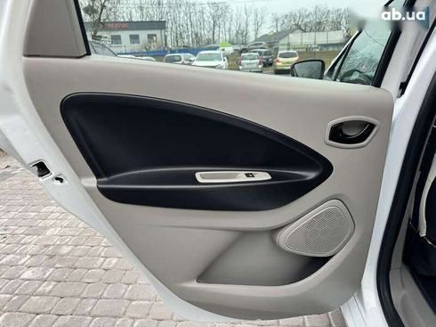 Renault Zoe 2016 - фото 18