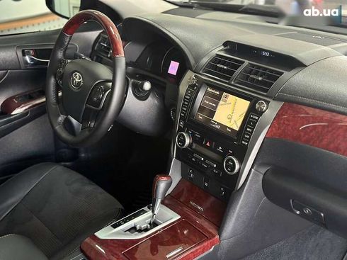 Toyota Camry 2012 - фото 27