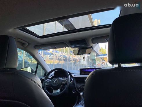 Lexus RX 2018 - фото 30