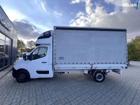 Renault Master 2017 - фото 25