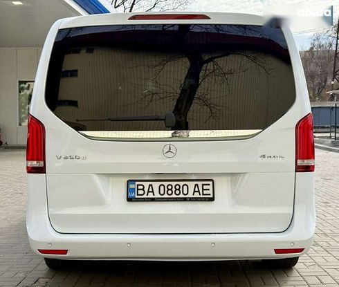 Mercedes-Benz V-Класс 2016 - фото 15