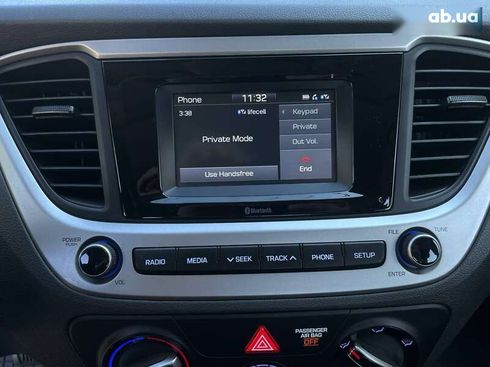 Hyundai Accent 2019 - фото 21