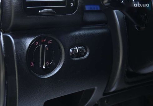Volkswagen Passat 2003 - фото 16