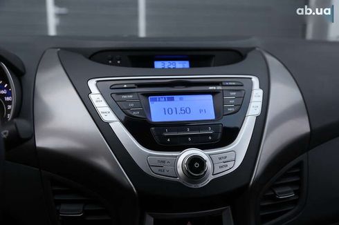 Hyundai Elantra 2012 - фото 19