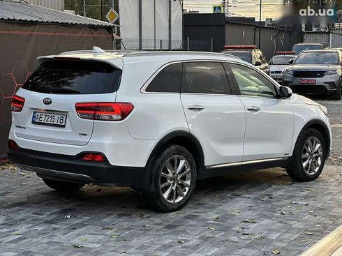 Kia Sorento 2016 - фото 7