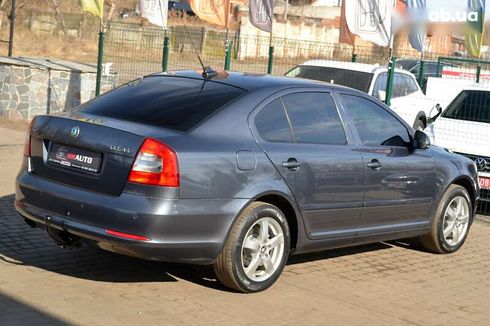 Skoda Octavia 2010 - фото 14