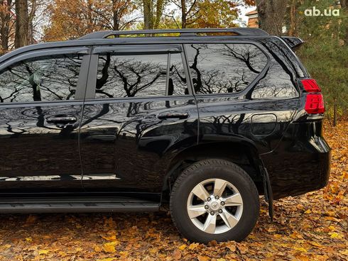 Toyota Land Cruiser Prado 2018 черный - фото 10