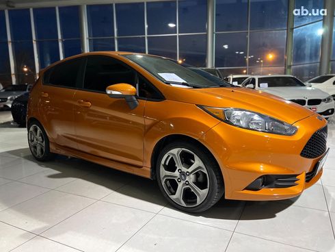 Ford Fiesta 2019 оранжевый - фото 4