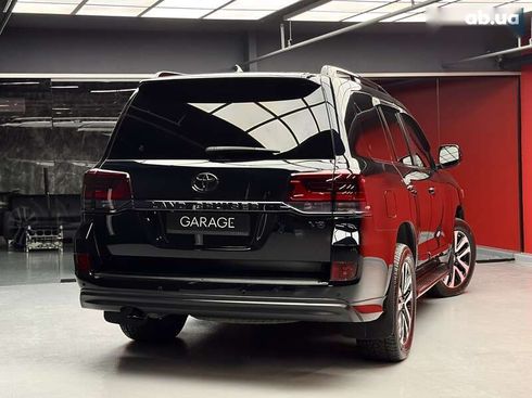 Toyota Land Cruiser 2018 - фото 16
