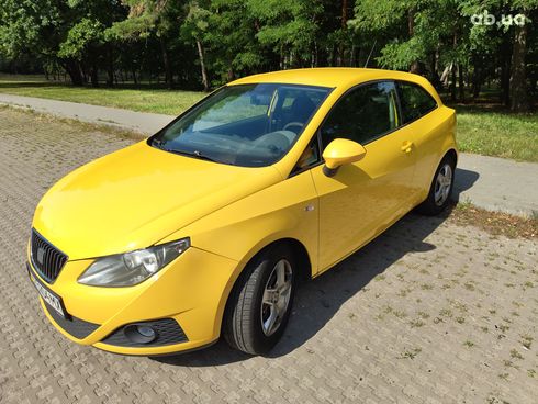 SEAT Ibiza 2010 желтый - фото 12