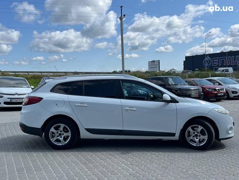 Renault Megane 2012 белый - фото 4