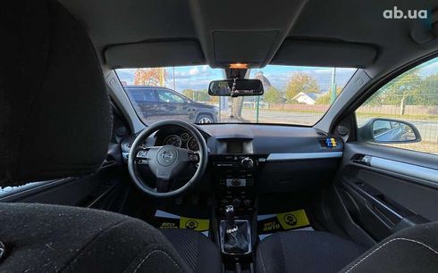 Opel Astra 2010 - фото 9
